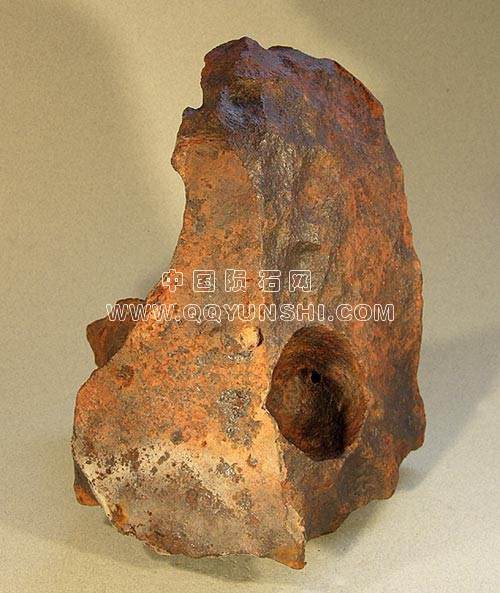 gib-7531-0479[1]基遍--铁。罚款octahedrite（IVA部）哈达普，纳米比亚-发现1836-约。.jpg