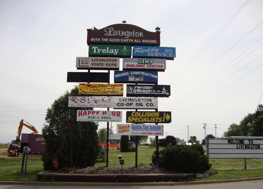 dsc01374liv-sign[1].jpg