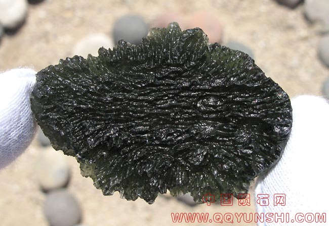 moldavite-26-7-ii.jpg