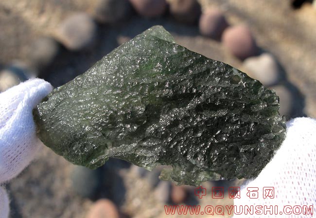 moldavite-13-8-ii.jpg