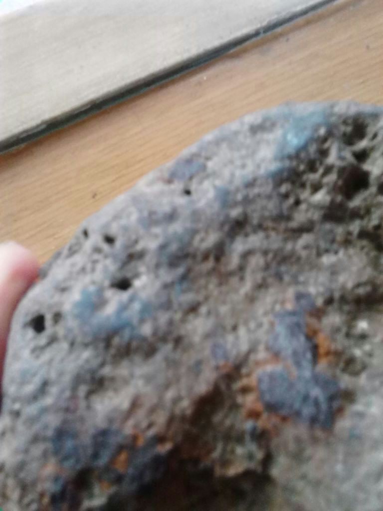 黑色融壳
