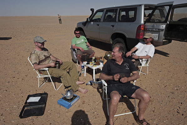 Sahara_noon_camp_597.jpg