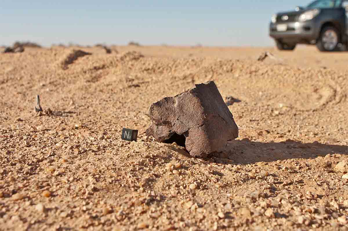 Sahara_meteorit_A_1200.jpg