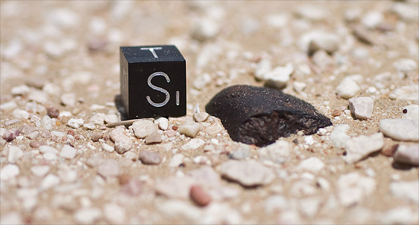 SAU 001 meteorite 597a in situ.jpg