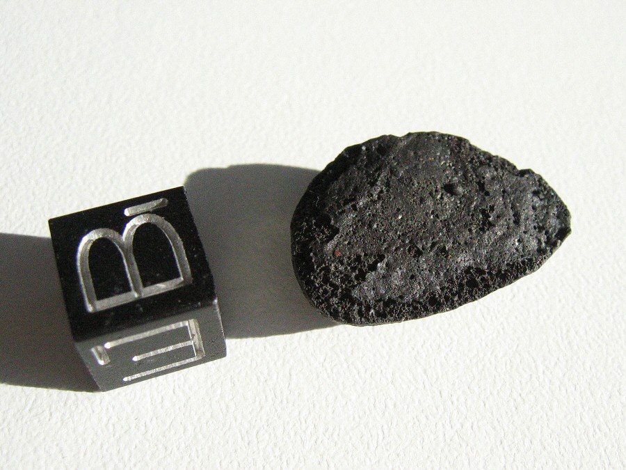 Gao_Guenie_5g_c_large.jpg