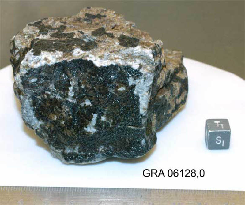 gra06128s.jpg