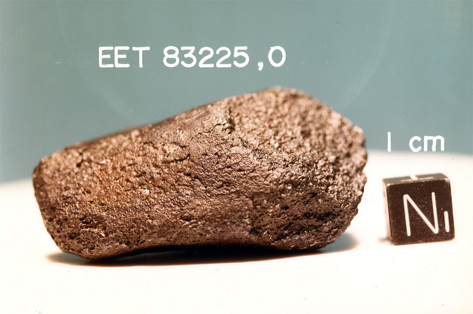 EET83225B.jpg