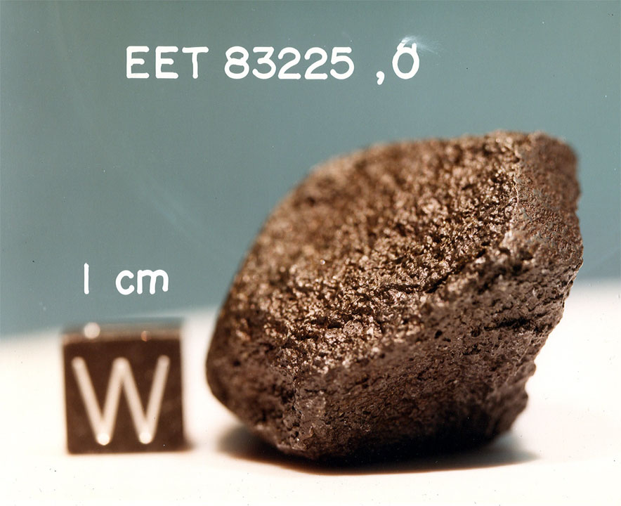 EET83225C.jpg