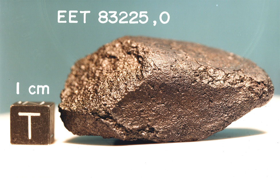 EET83225G.jpg