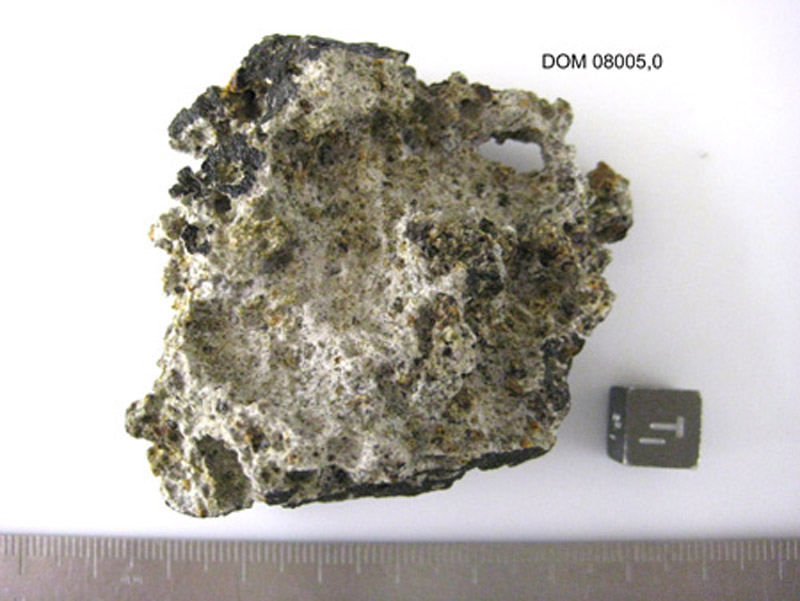 dom08005,0t1.jpg