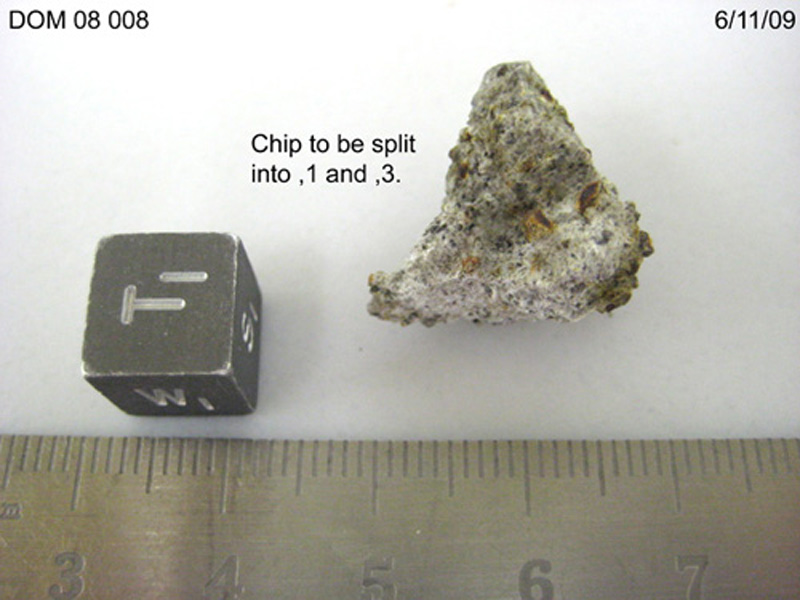DOM08008,0Pre2ndchip.jpg