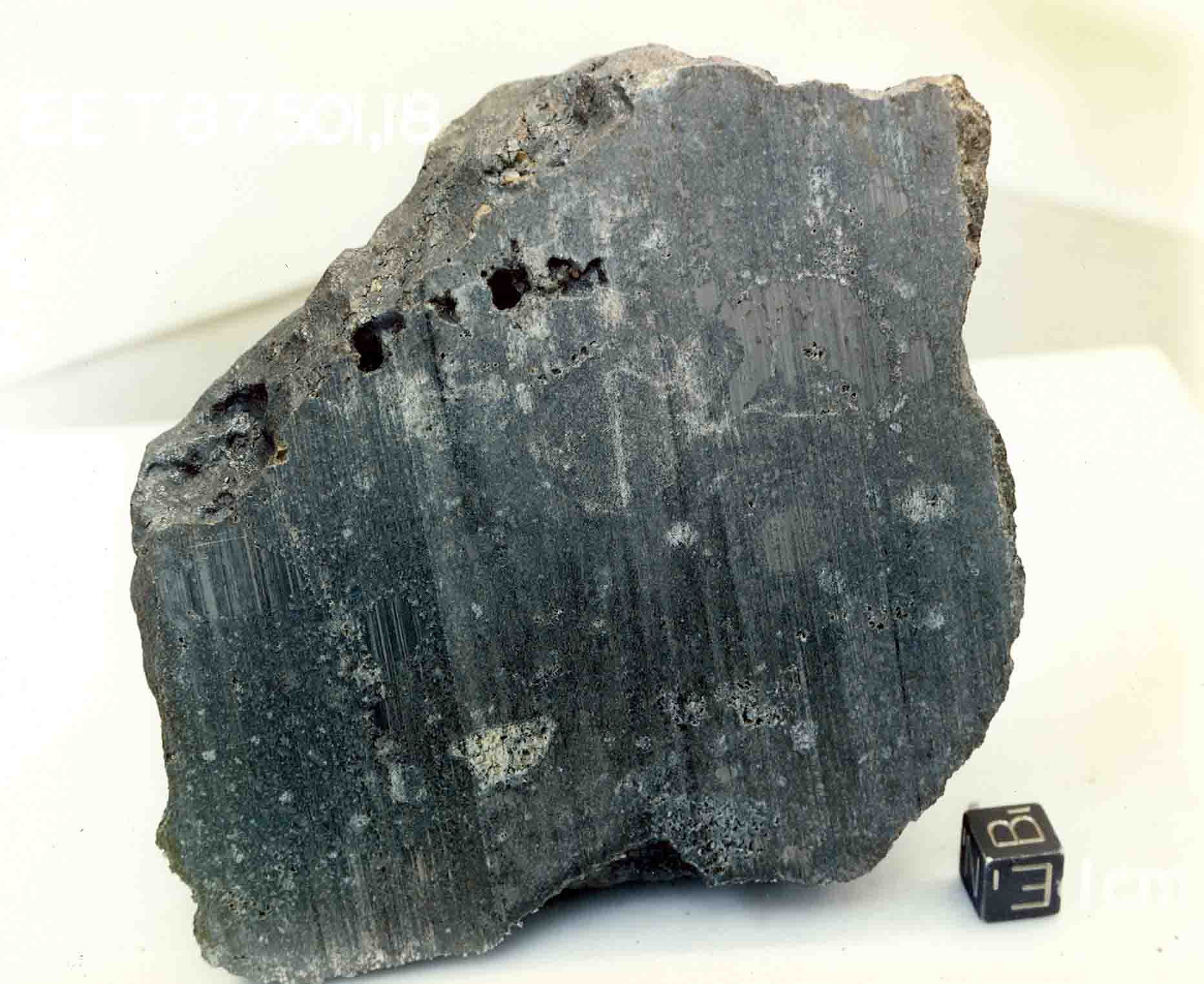 EET87501I.jpg