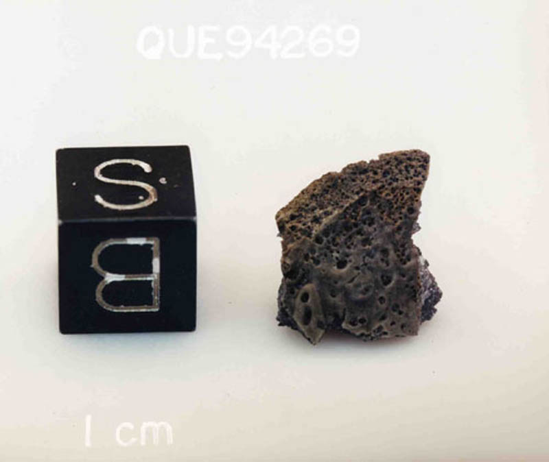 QUE94269a.jpg