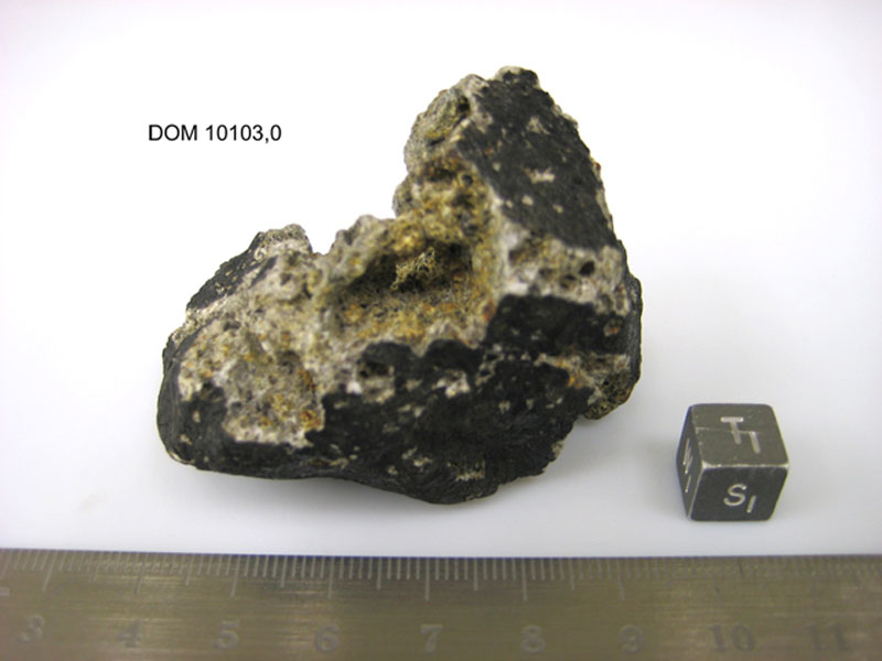 dom10103,0s.jpg