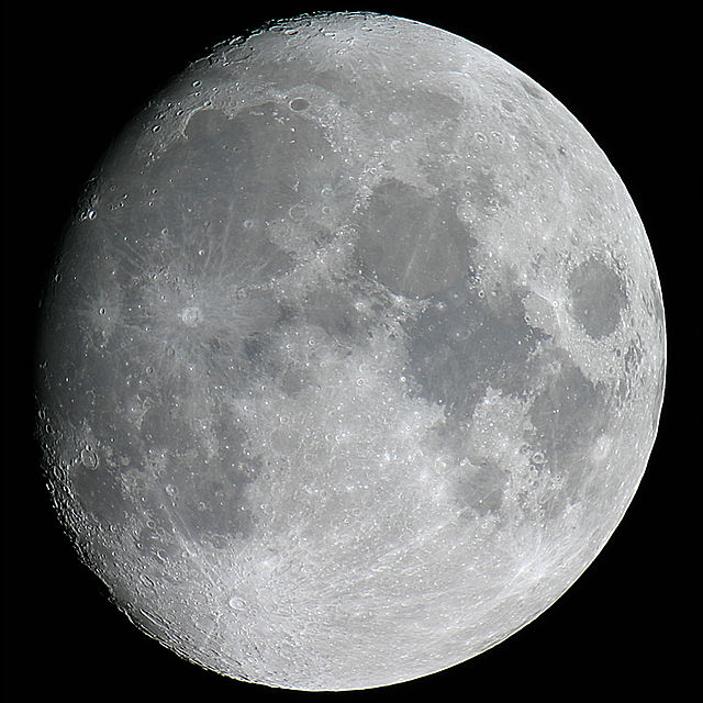 640px-Moon-Mdf-2005.jpg