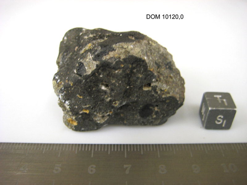 dom10120,0s.jpg