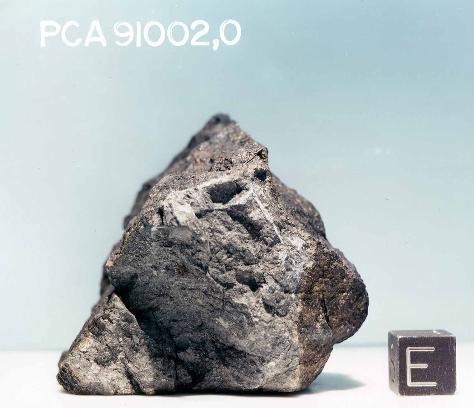PCA91002B.jpg