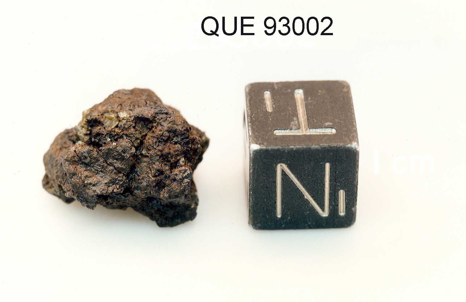 QUE93002A.jpg