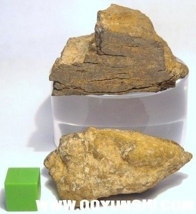顽火辉石陨2.jpg