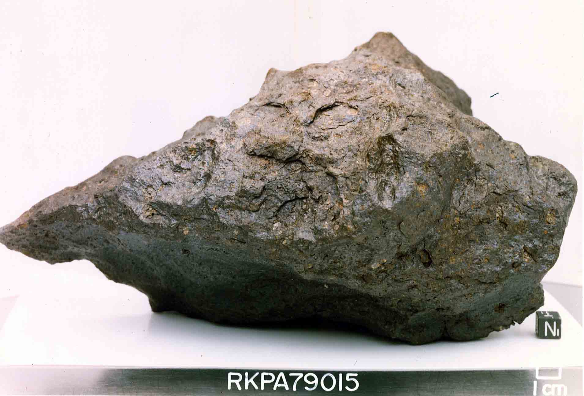 RKPA79015A(S80-38174).jpg
