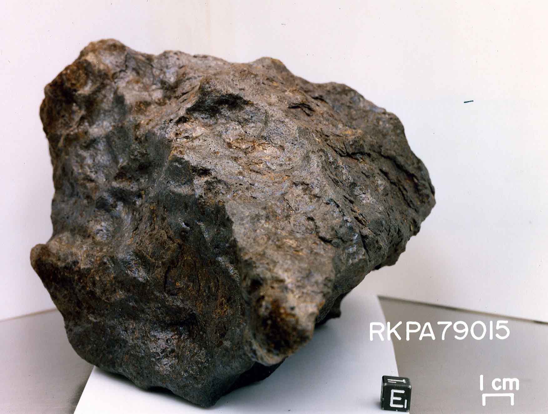 RKPA79015B(S80-38170).jpg