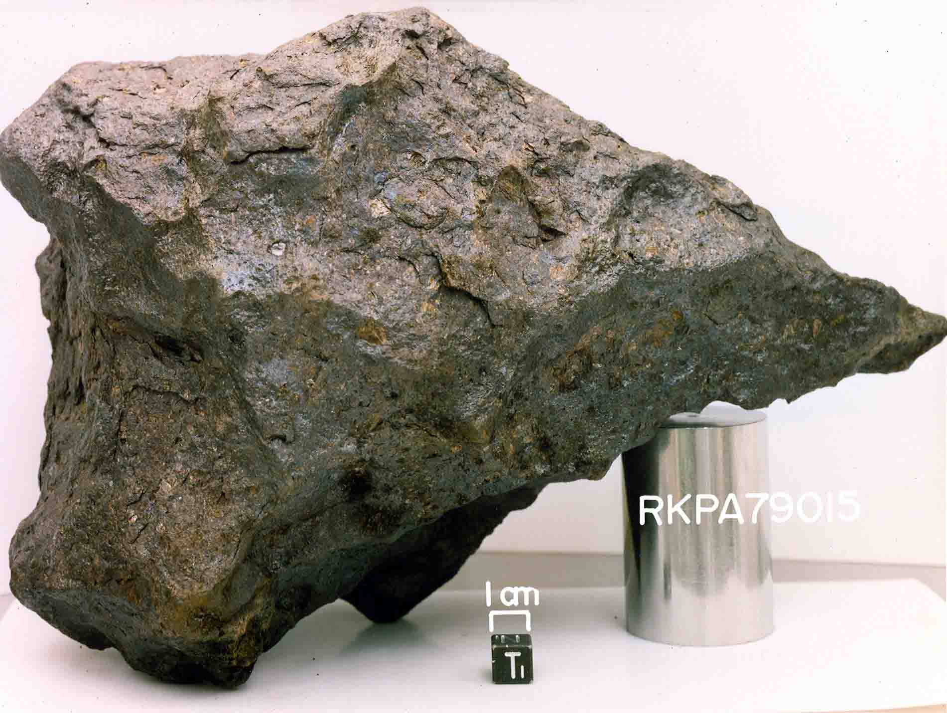 RKPA79015E(S80-38171).jpg