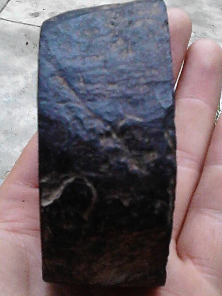 为破损侧面拍照