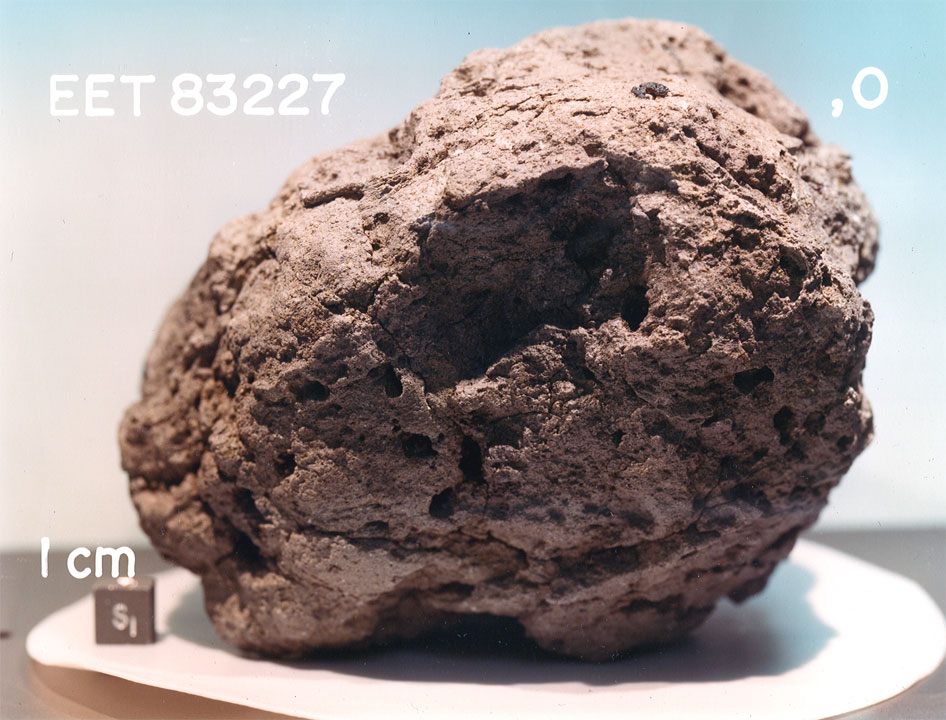 eet83227c.jpg