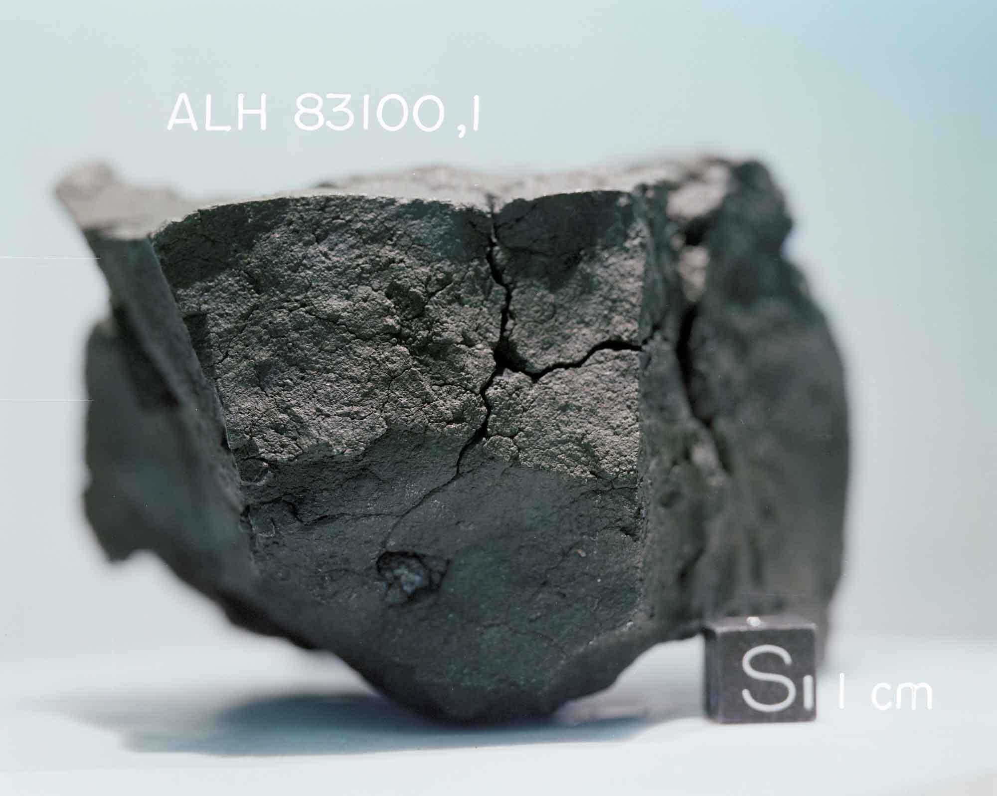 ALH83100(s84-32446).jpg