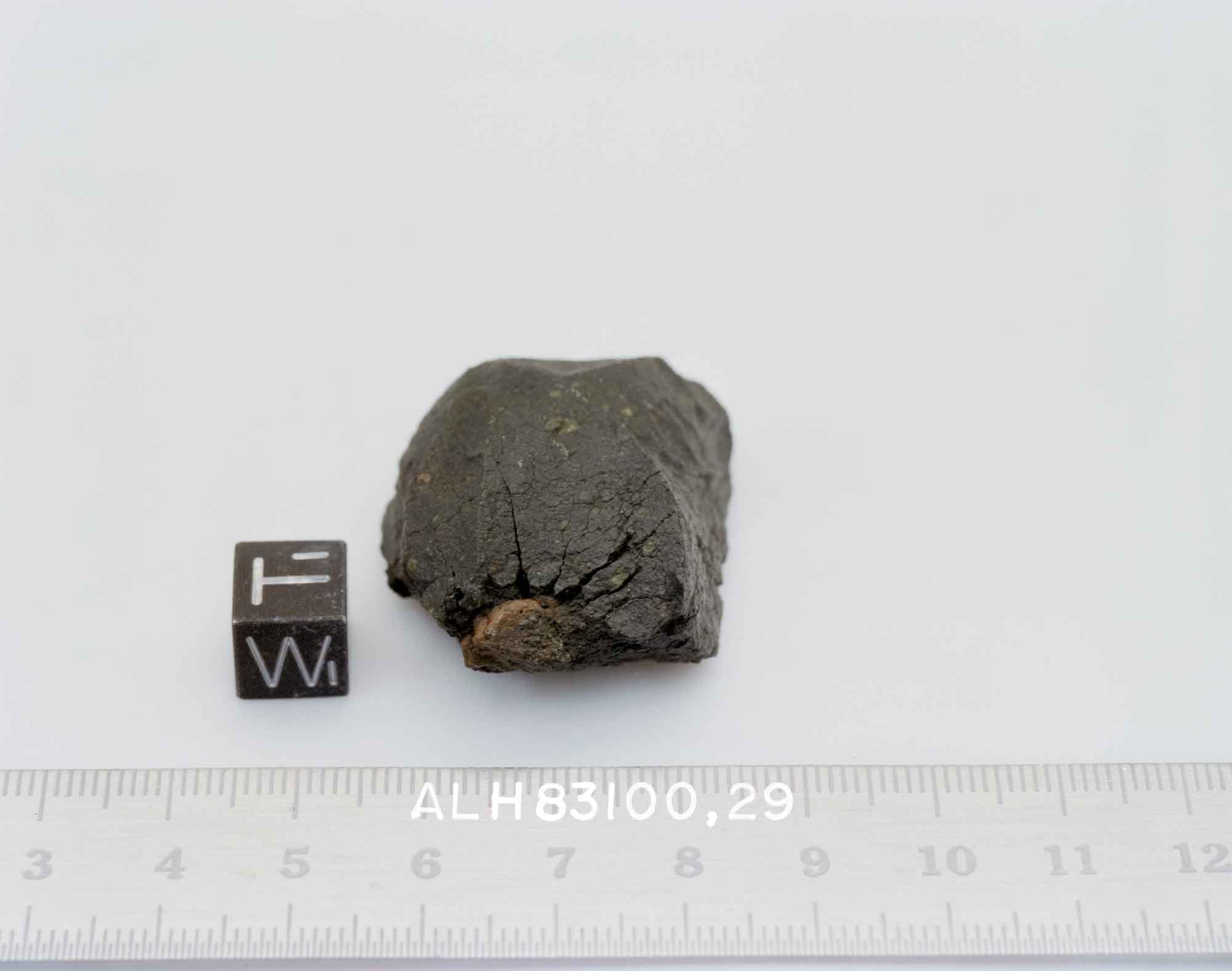 ALH83100(s86-28560).jpg