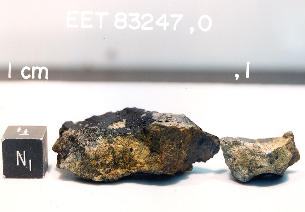 EET83247B.jpg