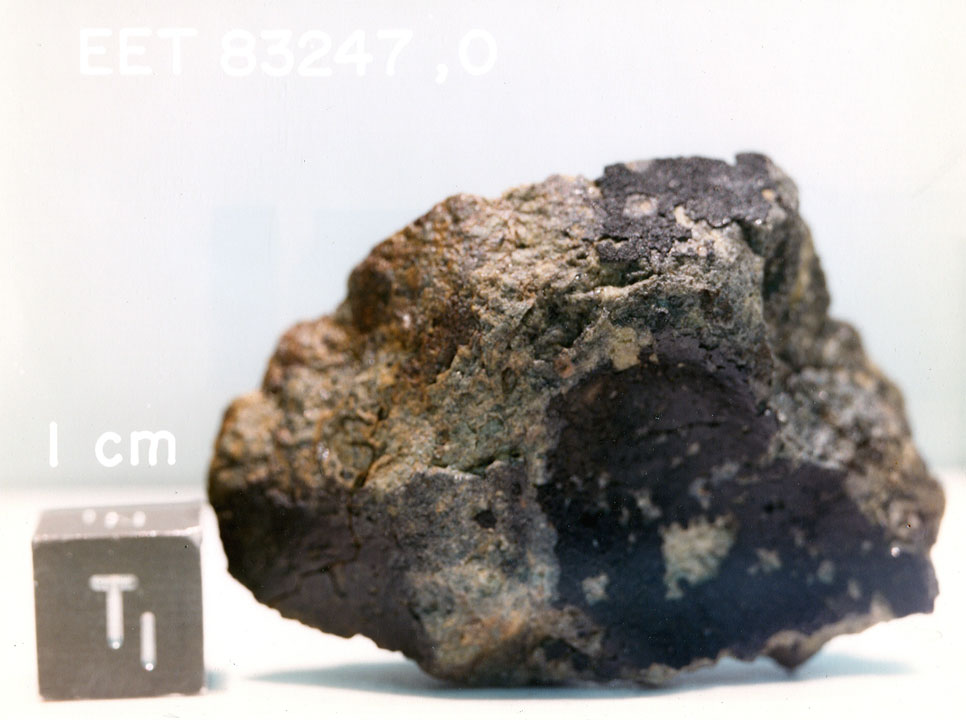 EET83247F.jpg