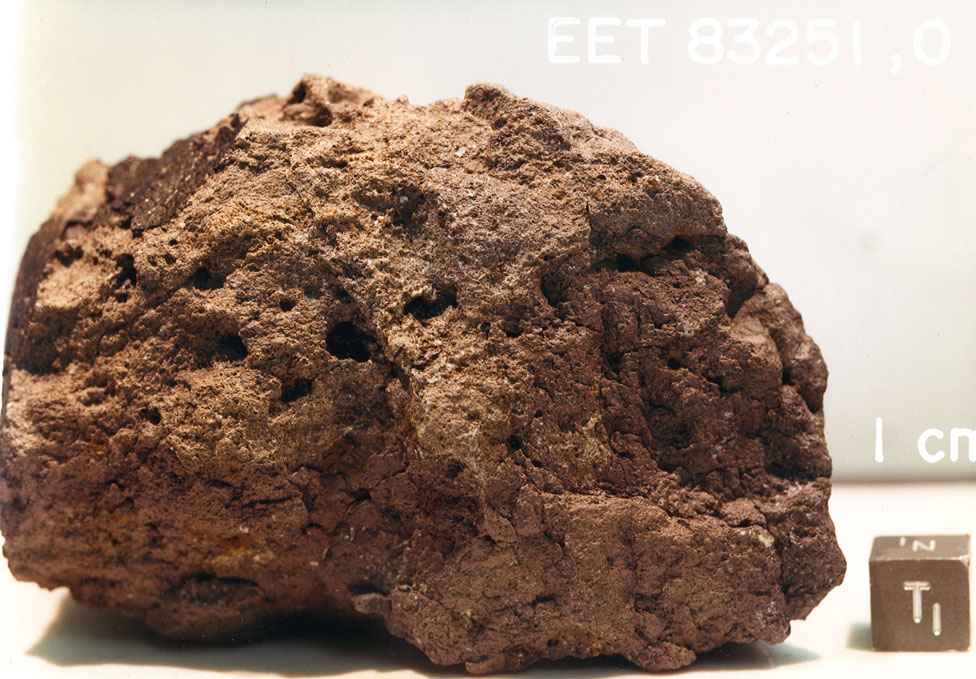 EET83251B.jpg