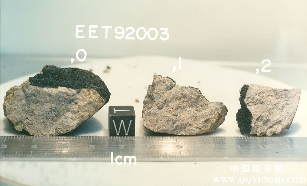 EET92003E.jpg