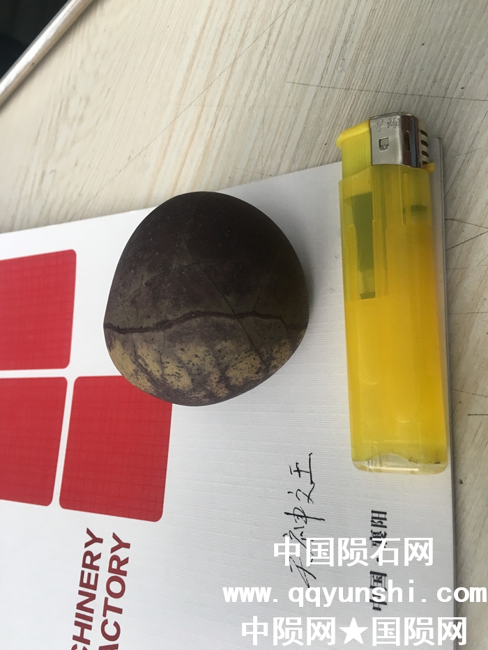 古铜色