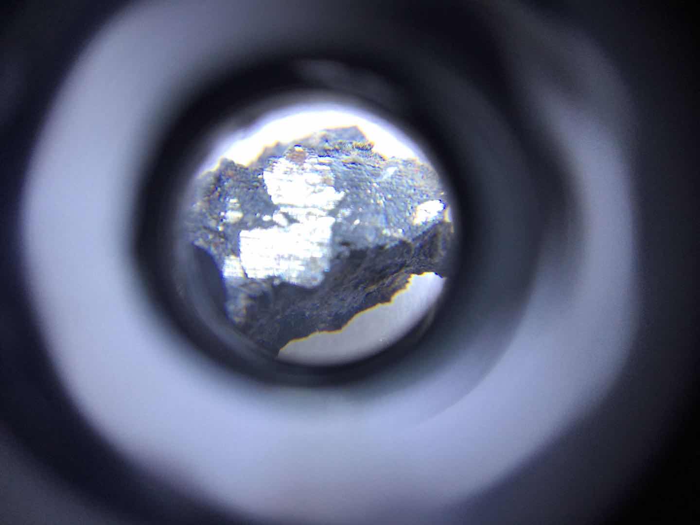 正面放大