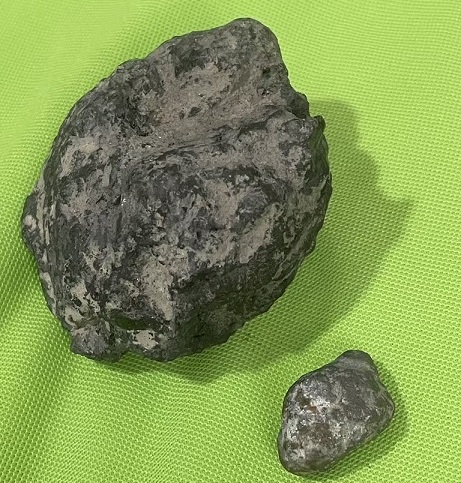 质轻，导电，吸磁