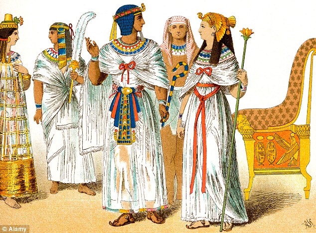 古埃及人就会看到一个陨石作为祭神,这表明首饰作为礼物就被创造为皇室或人的尊贵.jpg